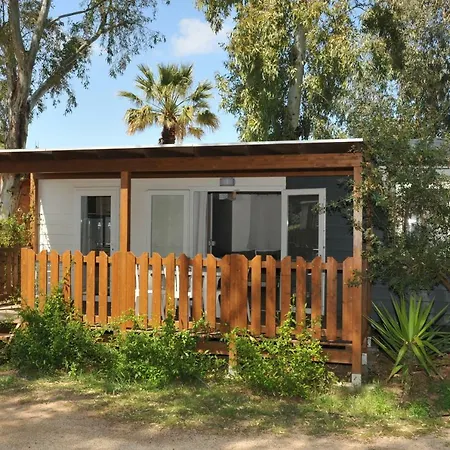 Holiday park Villaggio Torre Salinas 3*