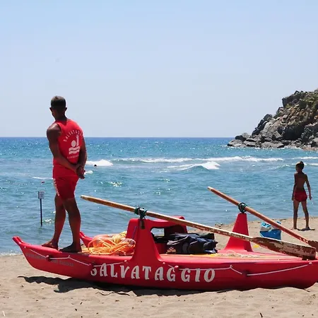 ホリデーパーク Villaggio Torre Salinas ムラヴェーラ
