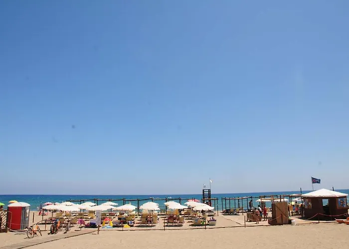 维拉基奥露营托雷萨利纳斯度假村 假日公园