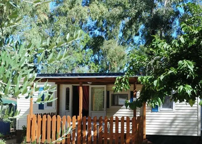 维拉基奥露营托雷萨利纳斯度假村 3*